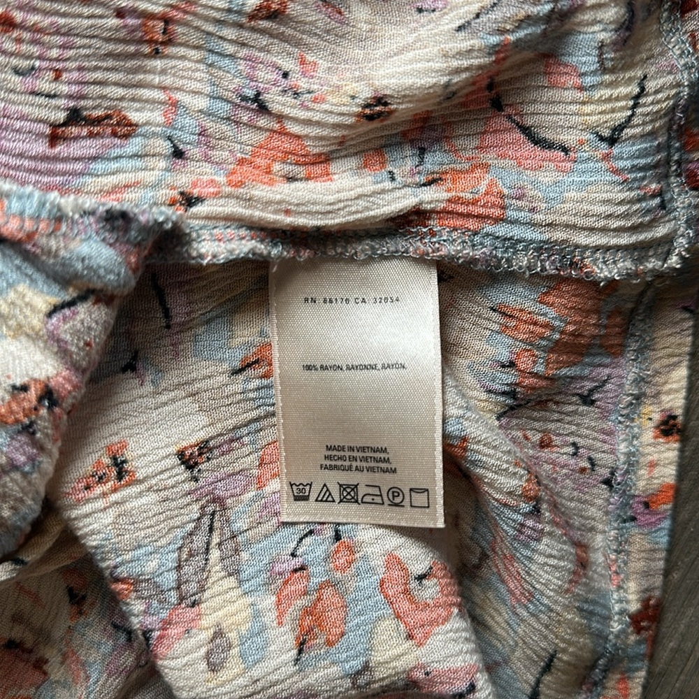 Vanessa Virginia Anthropologie V-Cut Sleeveless Button Down Tunic - Medium - Picture 5 of 5